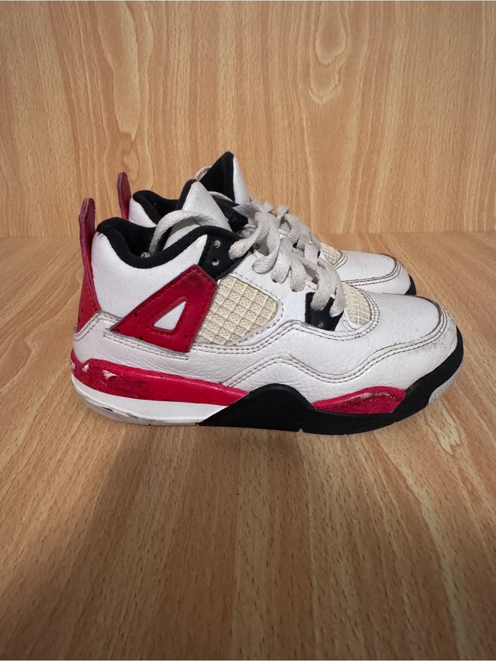Nike Air Jordan 4 Retro (PS) White and Red Athletic Sneakers